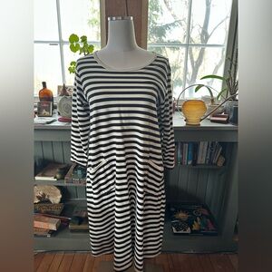 Marimekko Striped Black & White Casual Pocket Dress. Beautiful cotton. L